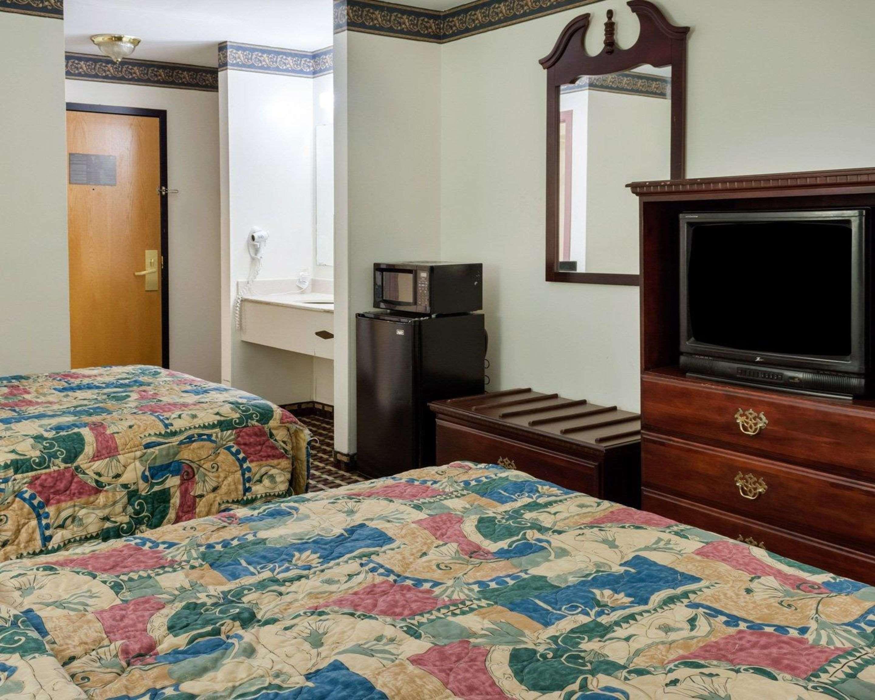 Econo Lodge Hopewell Esterno foto
